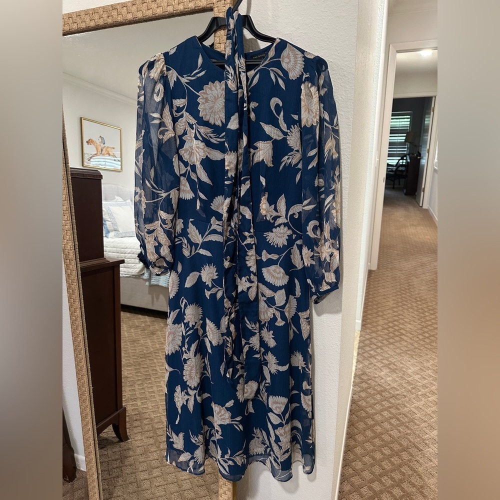 Ann Taylor Floral Blue and Cream Midi Dress with Belt - Size 2